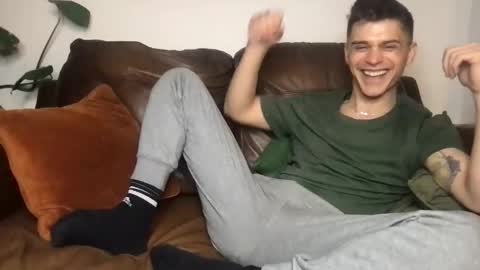 CamDoAttitude online show from December 20, 11:01 pm