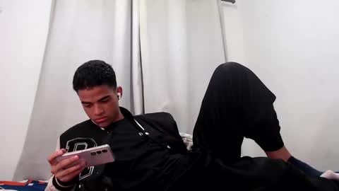 camillo_beischel_ online show from November 5, 7:05 pm