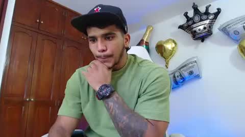 camilo_contre21 online show from July 14, 9:32 pm