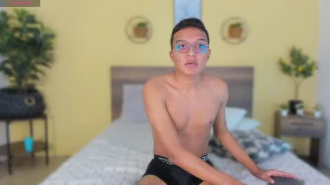 camilo_santoss online show from May 28, 12:25 pm