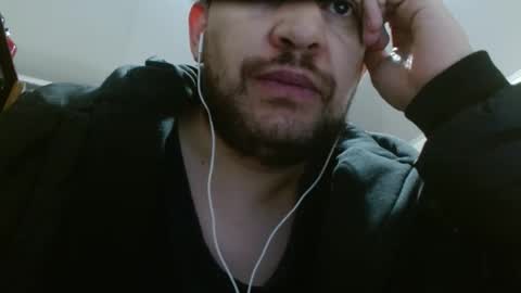 Snapshot of camiloking17 chatting on February 4, 2:07 am camilo online show from February 4, 2:07 am