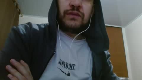 Snapshot of camiloking17 chatting on February 8, 7:15 am camilo online show from February 8, 7:15 am