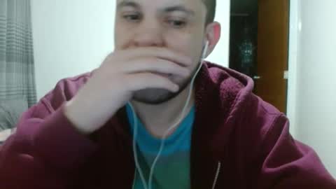 Snapshot of camiloking17 chatting on December 3, 2:56 am camilo online show from December 3, 2:56 am