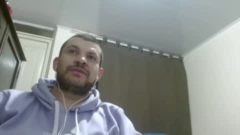 Snapshot of camiloking17 chatting on February 3, 11:42 am camilo online show from February 3, 11:42 am