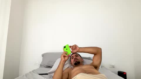 camilor_30 online show from October 22, 11:47 am