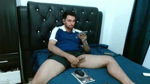 Snapshot of cammanagerstudio chatting on October 23, 1:53 am omar online show from October 23, 1:53 am