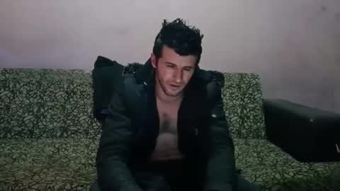 Snapshot of camshow22cm chatting on February 25, 9:35 pm FREMAN online show from February 25, 9:35 pm