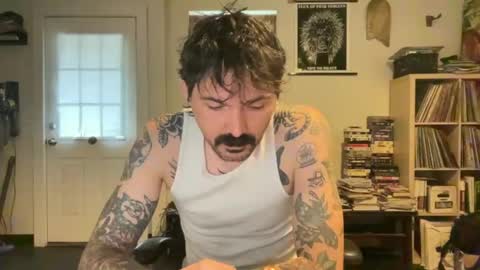 cantleavethehouse online show from December 26, 4:25 pm