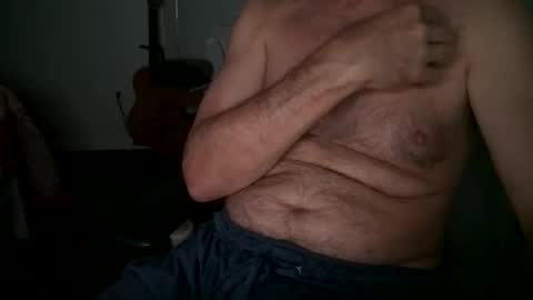 Snapshot of caressluving chatting on October 2, 6:28 am Caressluving online show from October 2, 6:28 am