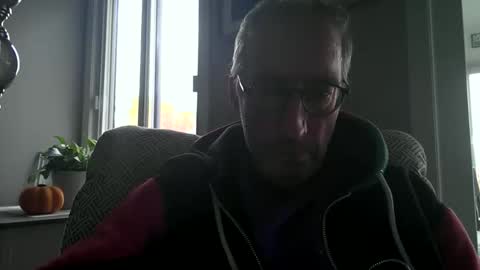 Snapshot of caressluving chatting on October 22, 7:05 pm Caressluving online show from October 22, 7:05 pm