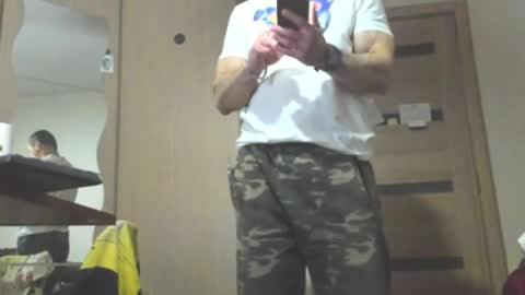 Laz online show from April 1, 6:38 pm