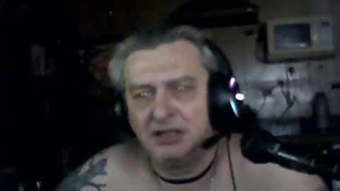 carlos712009 online show from April 12, 7:54 am