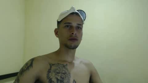 Snapshot of carlossmi01 chatting on February 18, 8:47 pm carlossmi01 online show from February 18, 8:47 pm