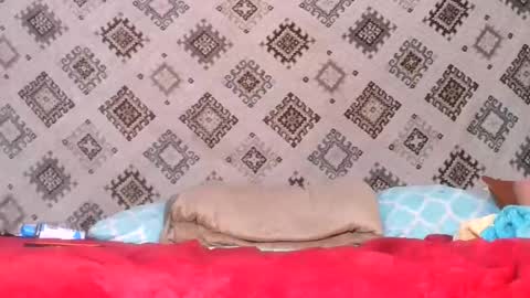 carolinayungin96 online show from February 22, 12:45 am