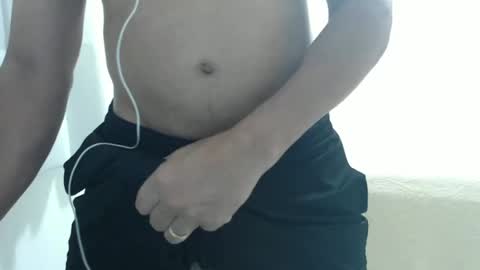 cashmastermuscle77 online show from January 1, 6:27 pm