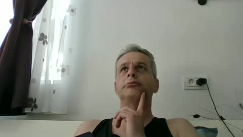 Caius online show from April 12, 5:09 am