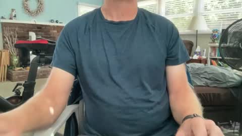 Snapshot of cbjohnjohn chatting on September 16, 5:36 pm John online show from September 16, 5:36 pm