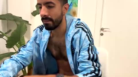 cechixtheworld online show from December 3, 3:22 pm