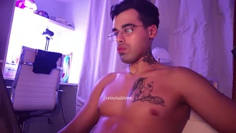 Snapshot of celesluddenn chatting on October 14, 4:41 am Celes online show from October 14, 4:41 am