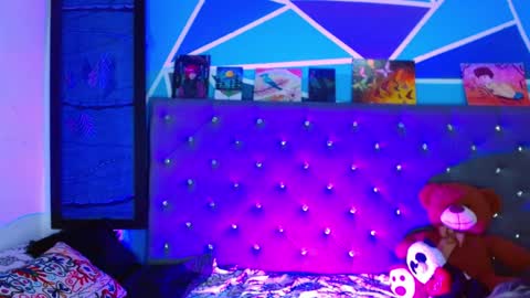 I am Valentinn online show from February 11, 5:01 am