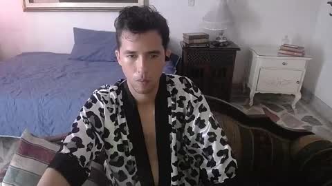 Snapshot of centurionjohnny chatting on December 3, 6:17 pm John online show from December 3, 6:17 pm