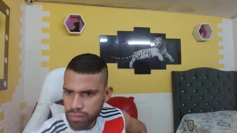 chacorta_ online show from March 24, 1:27 pm