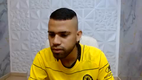 chacorta_ online show from June 26, 12:41 pm