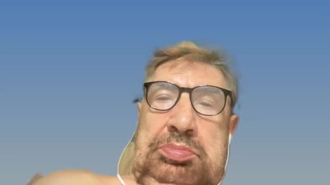 Snapshot of champsex305610 chatting on March 5, 7:06 pm champsex305610 online show from March 5, 7:06 pm