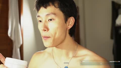 Snapshot of chan_pak chatting on February 5, 3:45 am chan_pak online show from February 5, 3:45 am