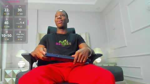 charlesbrown_ online show from September 18, 1:57 pm