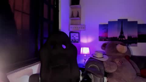 charly online show from September 25, 9:13 pm