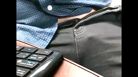 charmeur2672 online show from April 22, 10:53 am