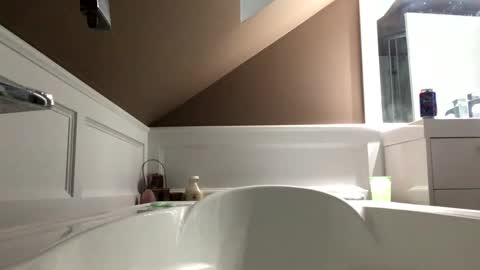 chenovich online show from March 9, 5:33 am