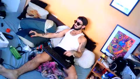 chicoinvisible_ online show from July 16, 11:06 am