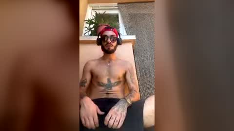 chicoinvisible_ online show from July 5, 4:47 pm