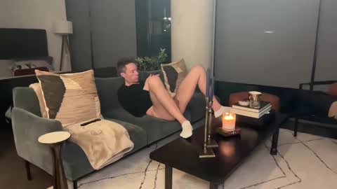 Snapshot of chiguy841 chatting on March 1, 3:32 am ChiGuy841 online show from March 1, 3:32 am