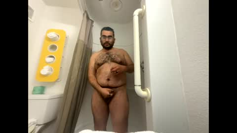 chillcub130895 online show from December 30, 3:14 am