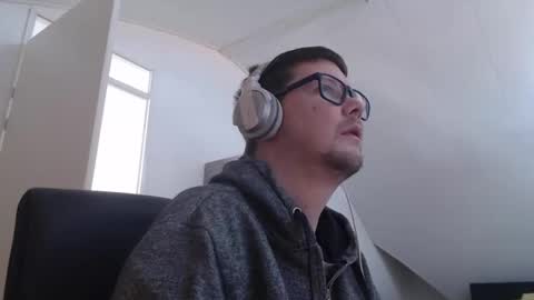 chillzonecam online show from March 28, 1:44 pm