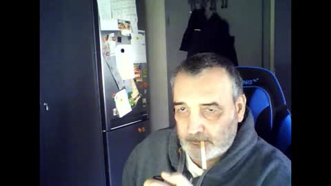 Chris online show from November 29, 11:12 am