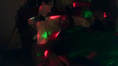 Chris online show from October 22, 3:32 am