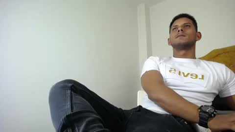 chris_dick2 online show from June 30, 4:46 am