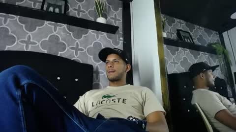 chris_dick2 online show from July 15, 3:35 am