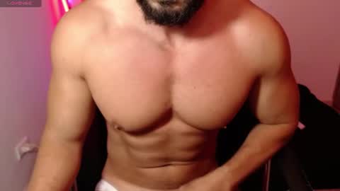 cris         Twitter magnum101010 insta magnumc20 online show from June 25, 10:57 pm