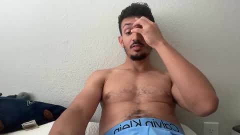 chrislover2125 online show from April 22, 6:23 pm