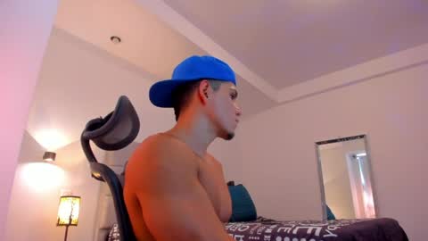 chrismorgan24 online show from May 28, 4:38 pm