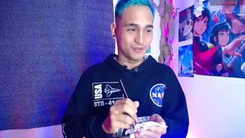 Christian Wang online show from December 6, 9:35 pm