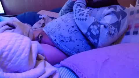 ChrisstyAnneCD online show from December 1, 9:01 am