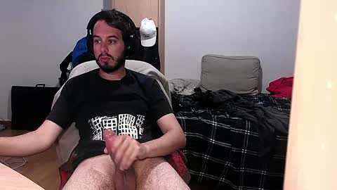 Chromefox123 online show from March 19, 12:14 am