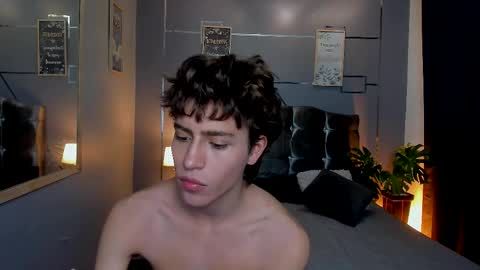 chrristopher77 online show from October 17, 1:59 pm