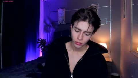 chrristopher77 online show from October 9, 2:11 pm